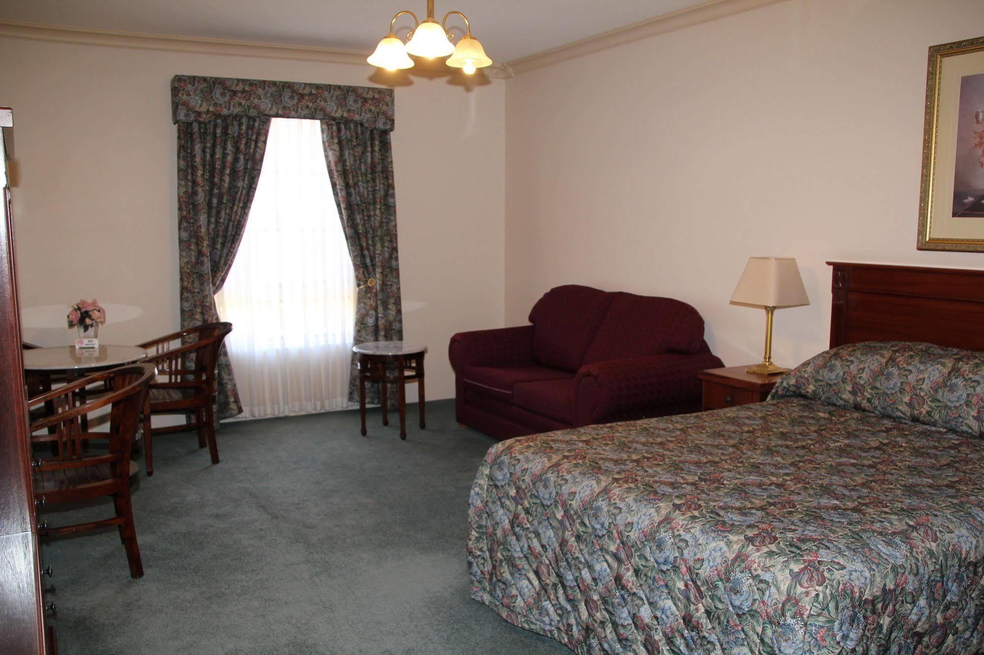 Motel The Lawson Riverside 4*